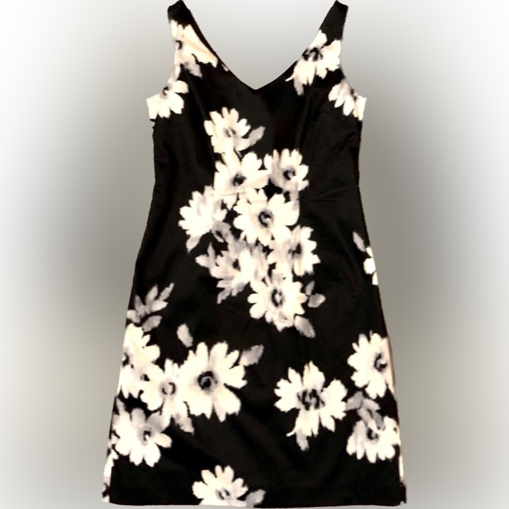 Ann Taylor Loft black and white sleeveless cocktail dress size 2 petite